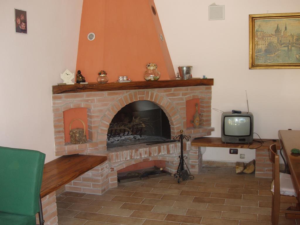 Tadinum Romana Gualdo Tadino Exterior foto